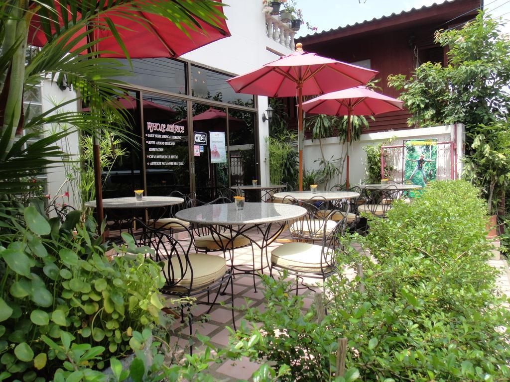 The Red Hibicus Guest House Chiang Mai Luaran gambar