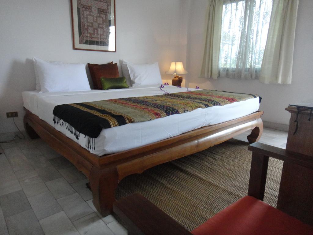 The Red Hibicus Guest House Chiang Mai Luaran gambar
